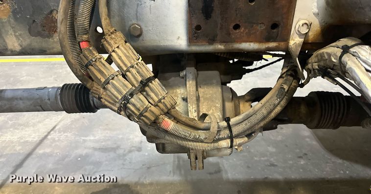 image for item DW2945 2011 International WorkStar 7400 truck cab and chassis