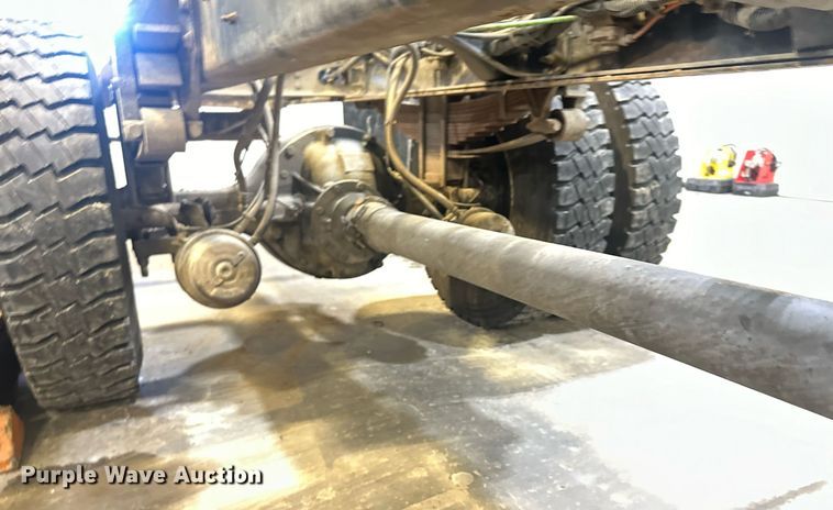 image for item DW2945 2011 International WorkStar 7400 truck cab and chassis