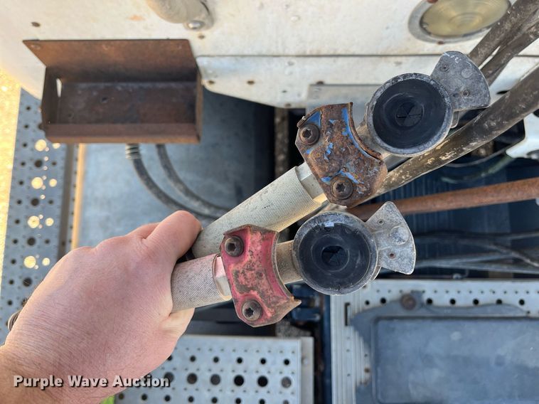 image for item EI0609 2000 Freightliner FLC120 semi truck