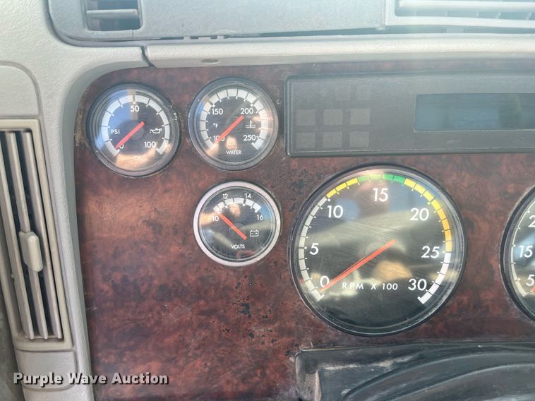 image for item EI0609 2000 Freightliner FLC120 semi truck