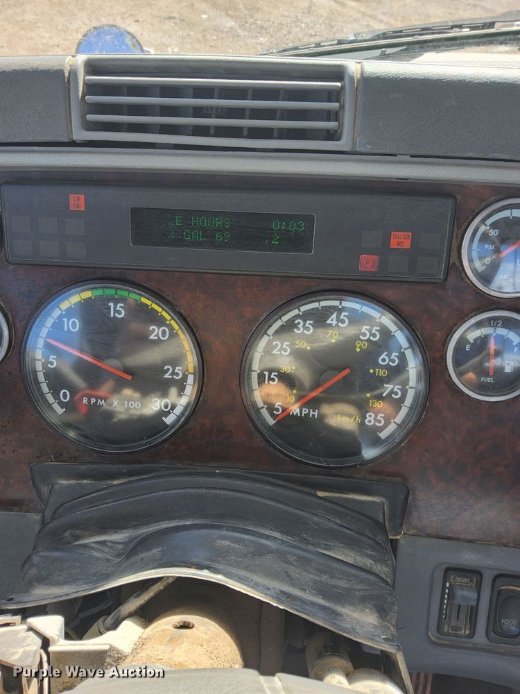 image for item EI0609 2000 Freightliner FLC120 semi truck