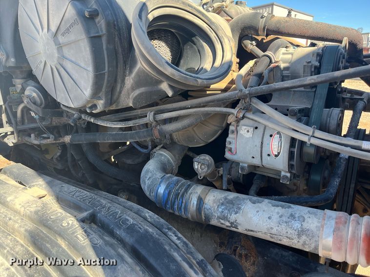 image for item EI0609 2000 Freightliner FLC120 semi truck