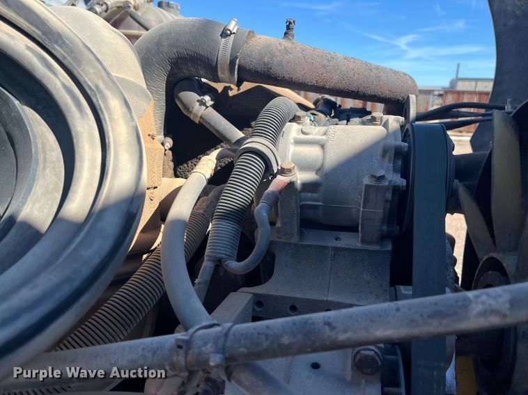 image for item EI0609 2000 Freightliner FLC120 semi truck