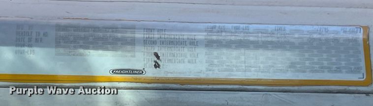 image for item EI0609 2000 Freightliner FLC120 semi truck