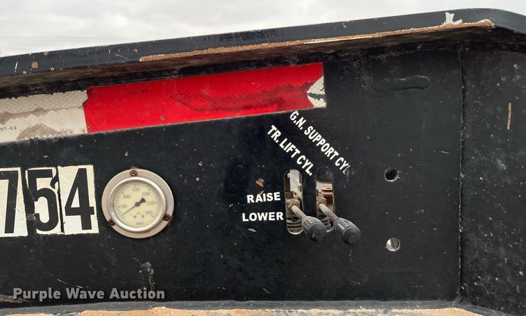 image for item EI0610 2015 XL Specialized XL 110 HDG lowboy equipment trailer