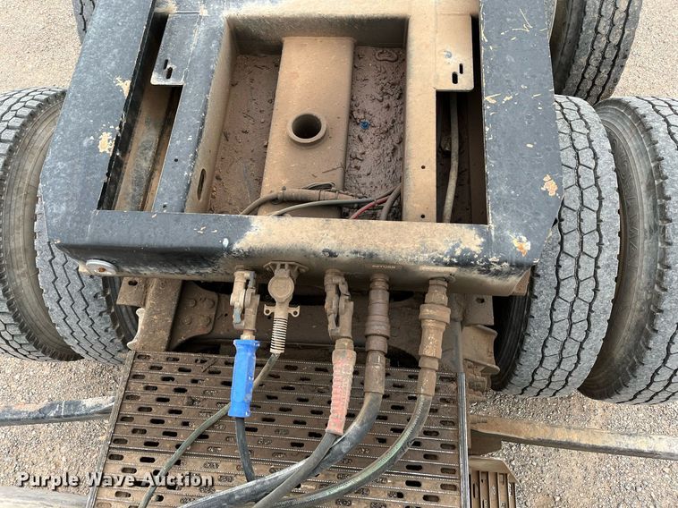 image for item EI0610 2015 XL Specialized XL 110 HDG lowboy equipment trailer