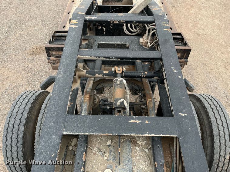 image for item EI0610 2015 XL Specialized XL 110 HDG lowboy equipment trailer