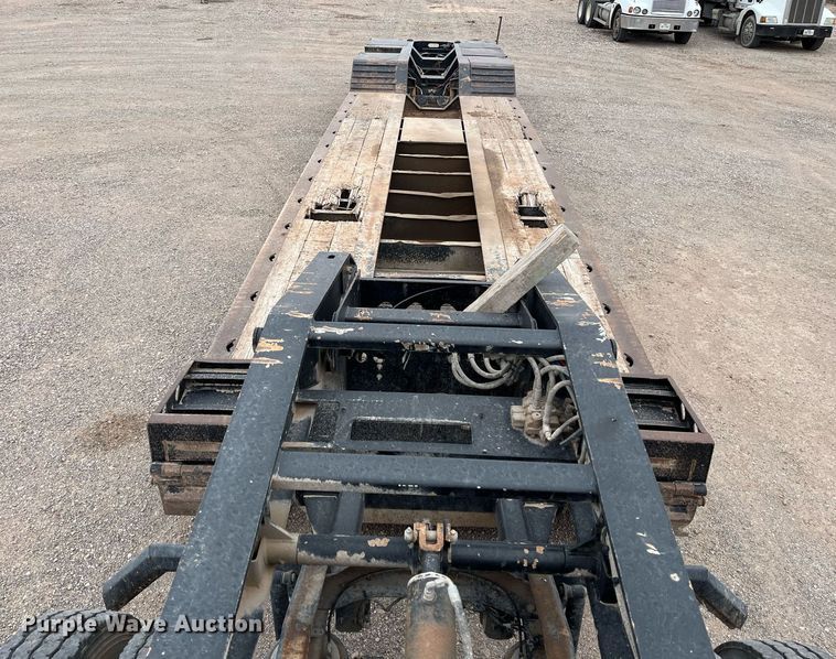 image for item EI0610 2015 XL Specialized XL 110 HDG lowboy equipment trailer