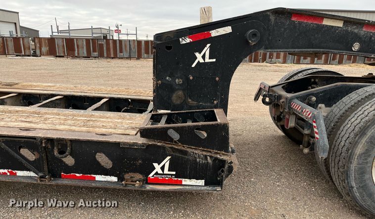 image for item EI0610 2015 XL Specialized XL 110 HDG lowboy equipment trailer