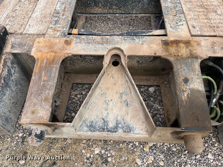 image for item EI0610 2015 XL Specialized XL 110 HDG lowboy equipment trailer