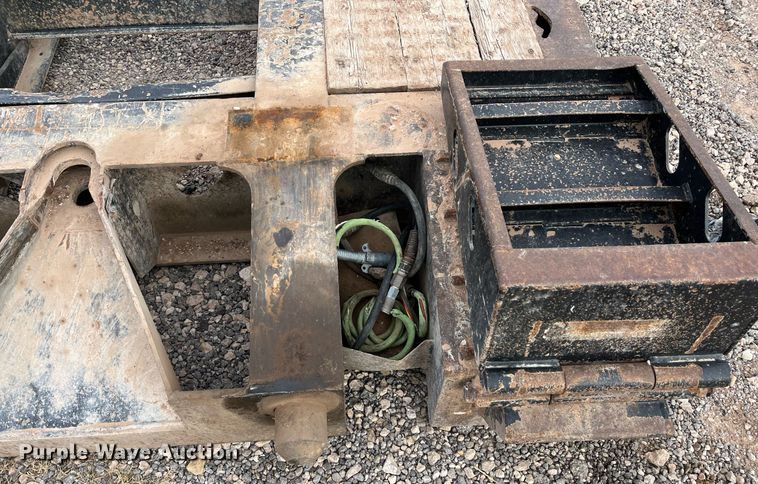 image for item EI0610 2015 XL Specialized XL 110 HDG lowboy equipment trailer