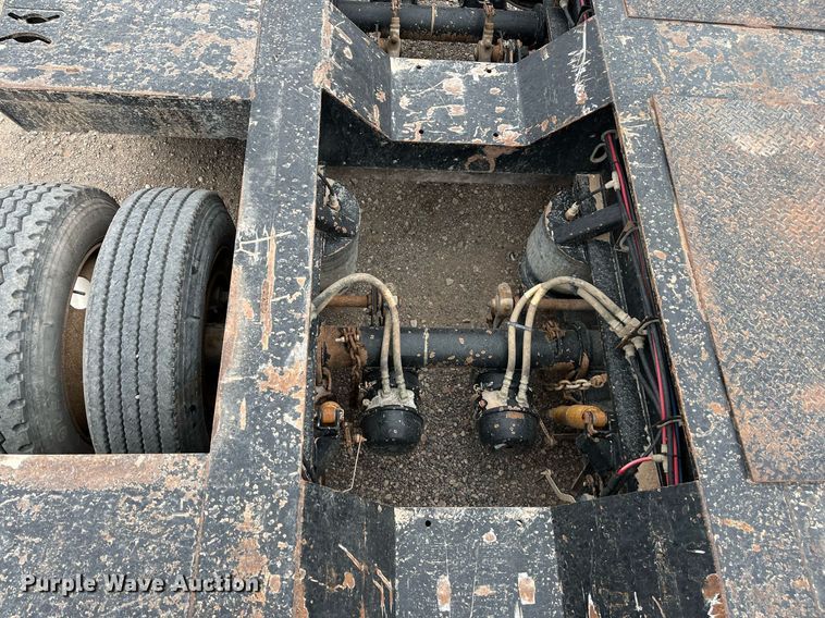 image for item EI0610 2015 XL Specialized XL 110 HDG lowboy equipment trailer