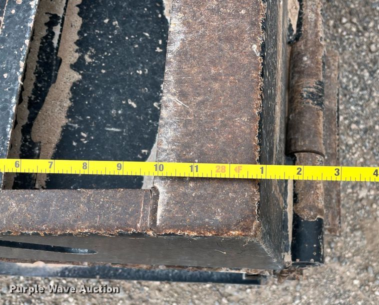 image for item EI0610 2015 XL Specialized XL 110 HDG lowboy equipment trailer