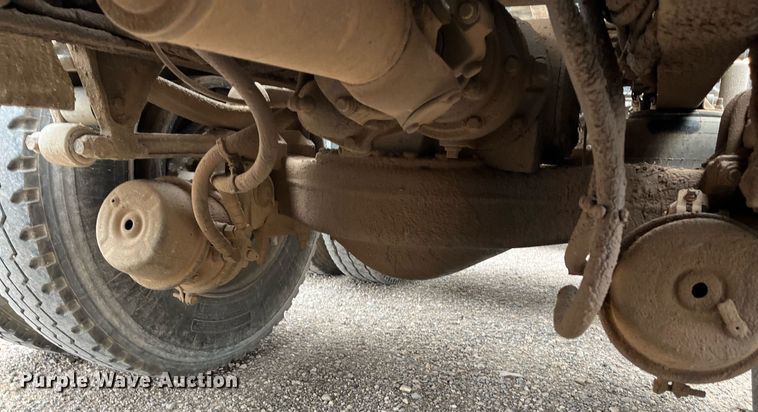 image for item EI0611 2012 Mack CHU613 semi truck