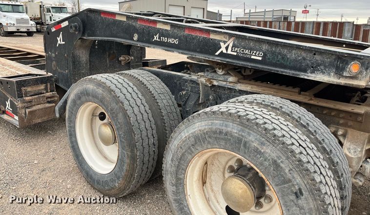 image for item EI0611 2012 Mack CHU613 semi truck