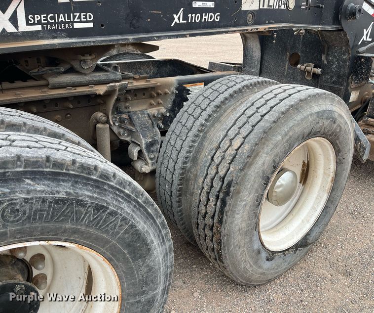 image for item EI0611 2012 Mack CHU613 semi truck