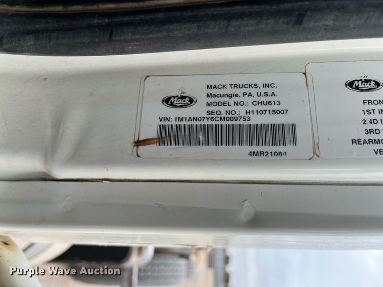 image for item EI0611 2012 Mack CHU613 semi truck