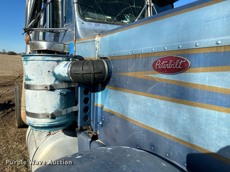 image for item EJ0172 1981 Peterbilt 359 semi truck