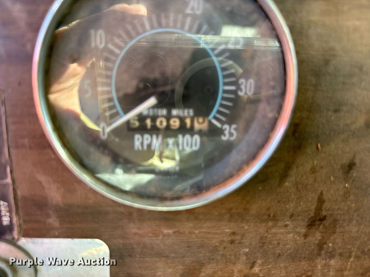 image for item EJ0172 1981 Peterbilt 359 semi truck