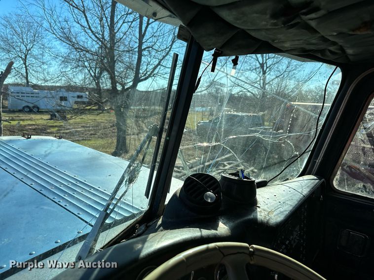 image for item EJ0172 1981 Peterbilt 359 semi truck