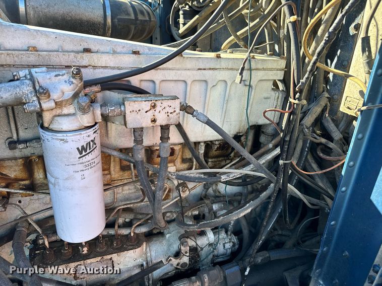 image for item EJ0172 1981 Peterbilt 359 semi truck