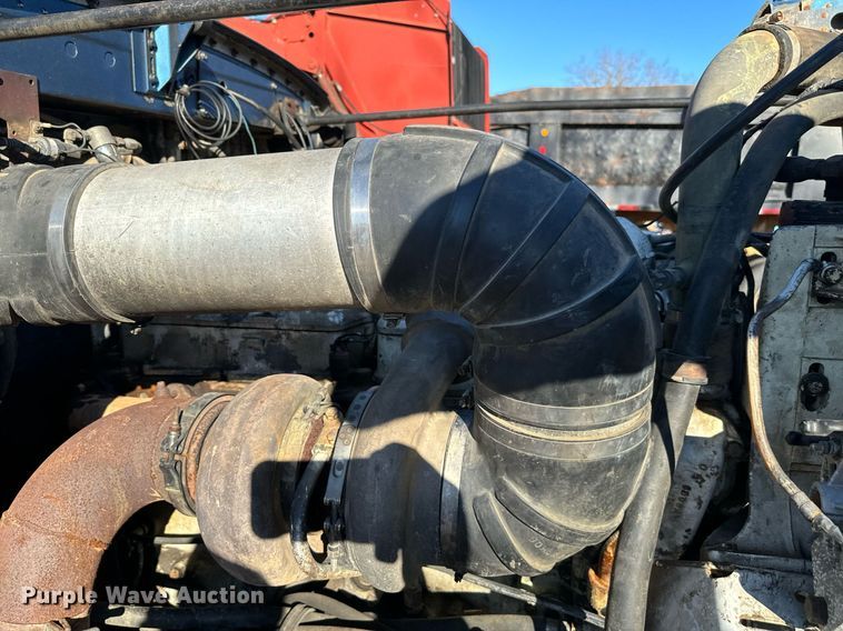 image for item EJ0172 1981 Peterbilt 359 semi truck