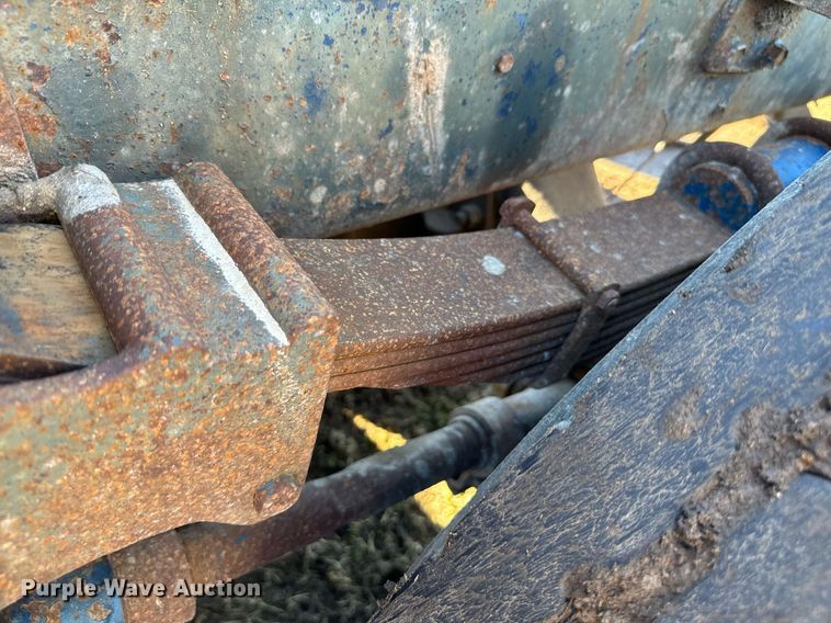 image for item EJ0172 1981 Peterbilt 359 semi truck