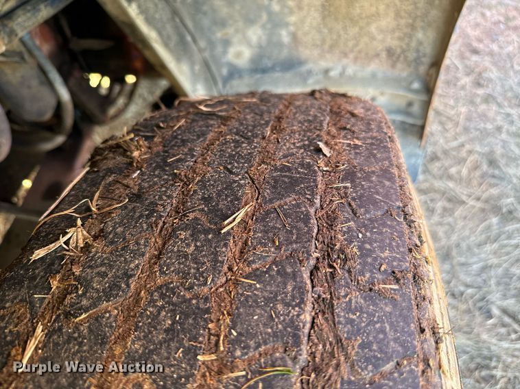 image for item EJ0172 1981 Peterbilt 359 semi truck