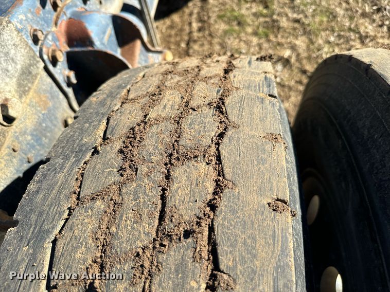 image for item EJ0172 1981 Peterbilt 359 semi truck