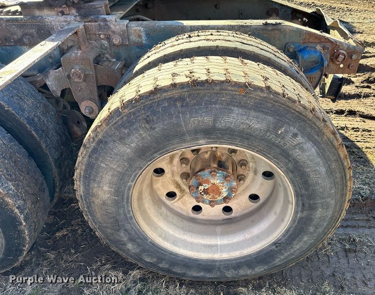 image for item EJ0172 1981 Peterbilt 359 semi truck