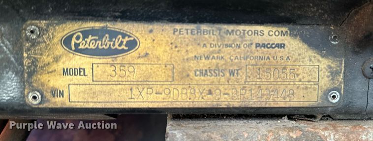 image for item EJ0172 1981 Peterbilt 359 semi truck