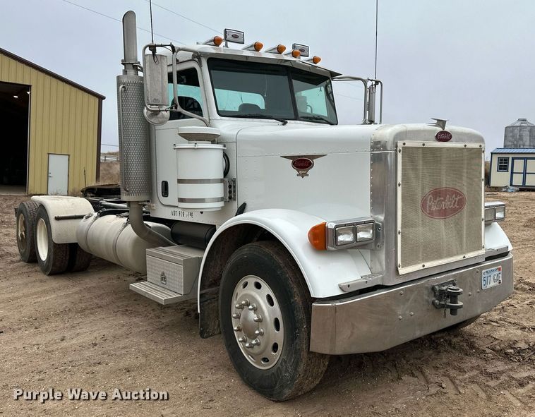 image for item EK9934 2005 Peterbilt 379 semi truck