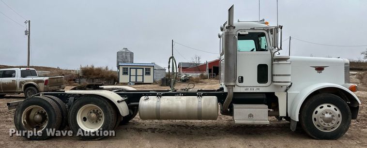 image for item EK9934 2005 Peterbilt 379 semi truck