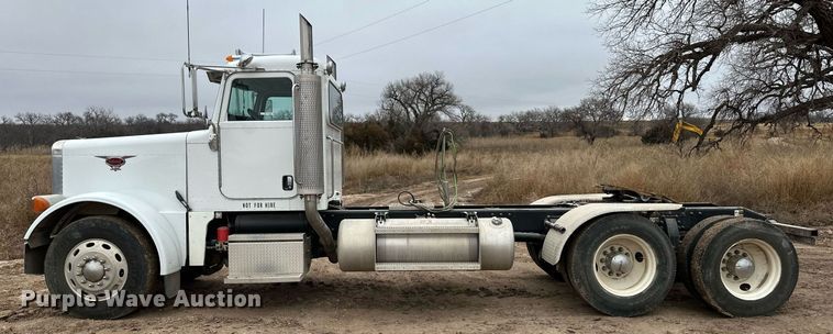 image for item EK9934 2005 Peterbilt 379 semi truck