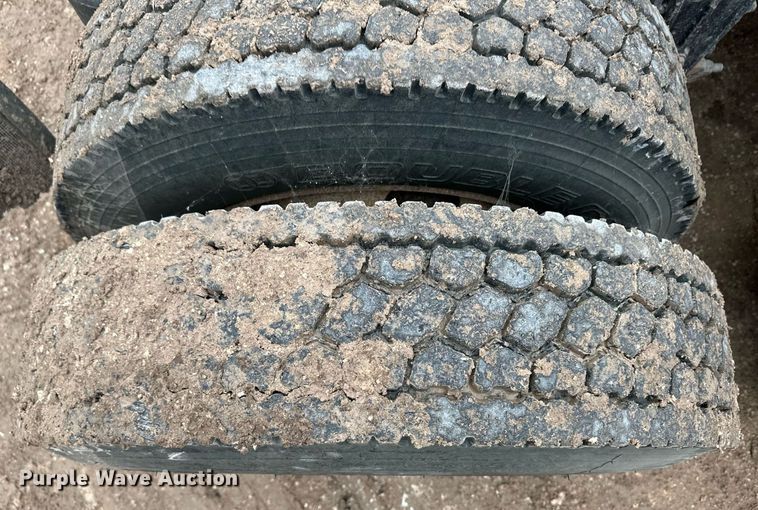 image for item EK9934 2005 Peterbilt 379 semi truck