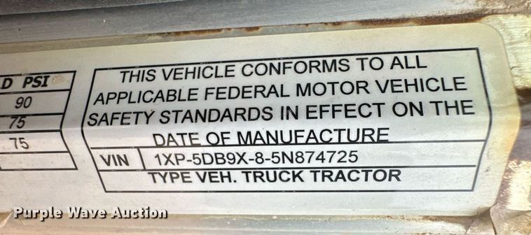 image for item EK9934 2005 Peterbilt 379 semi truck