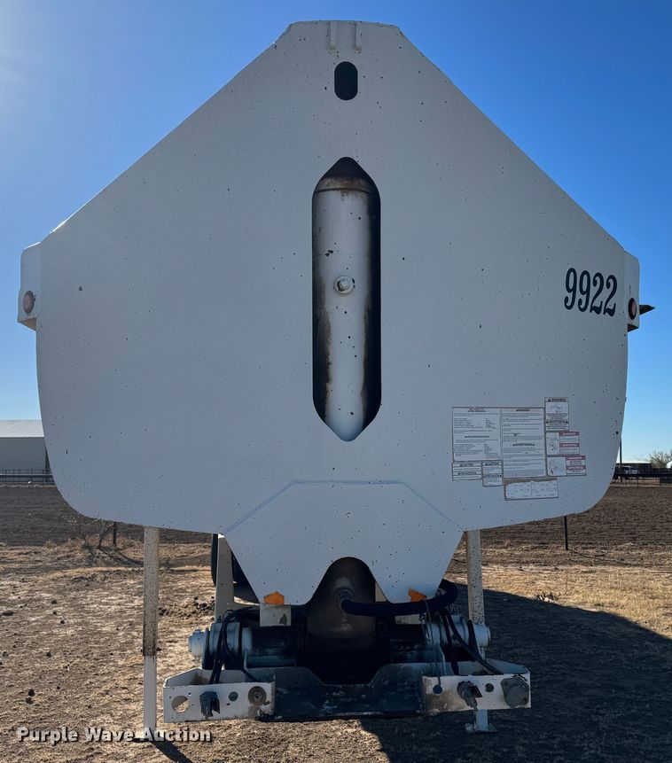 image for item GQ9226 2016 Clement Starlite end dump trailer