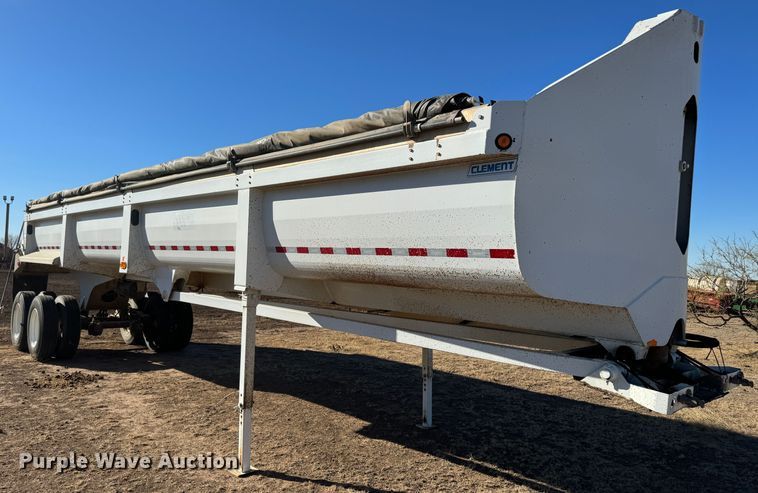 image for item GQ9226 2016 Clement Starlite end dump trailer
