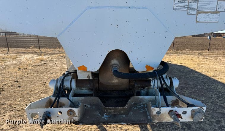 image for item GQ9226 2016 Clement Starlite end dump trailer