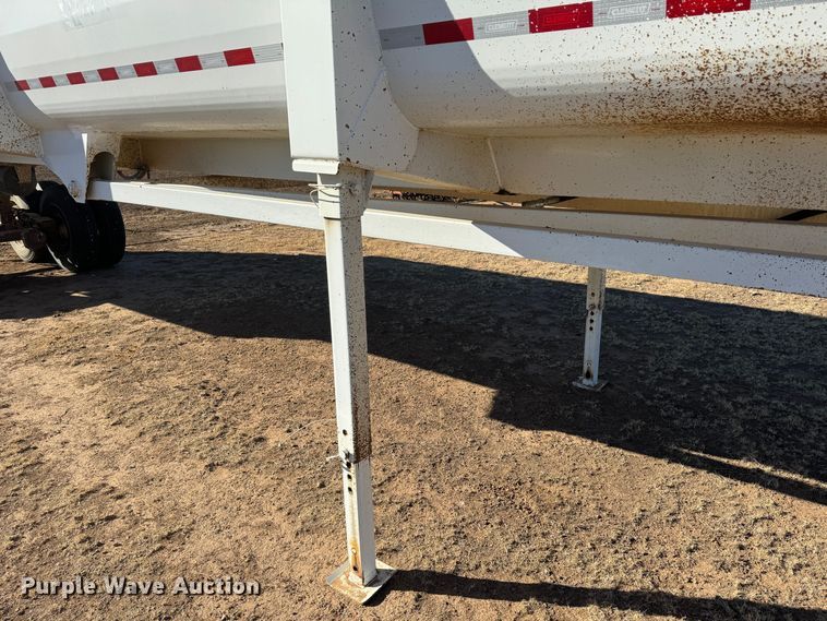 image for item GQ9226 2016 Clement Starlite end dump trailer