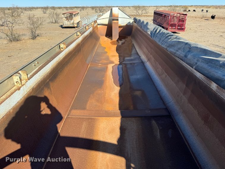 image for item GQ9226 2016 Clement Starlite end dump trailer