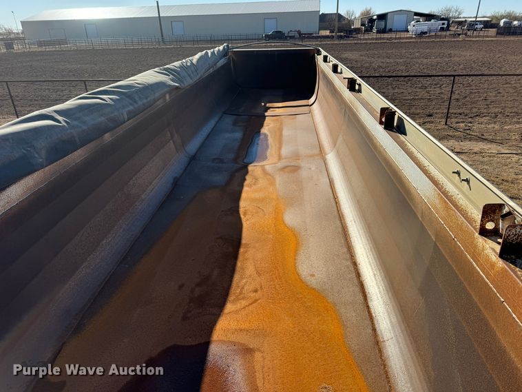 image for item GQ9226 2016 Clement Starlite end dump trailer