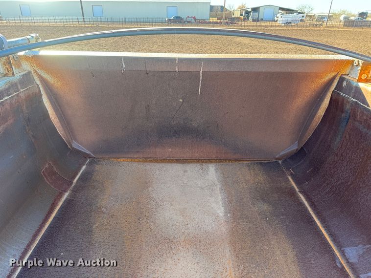 image for item GQ9226 2016 Clement Starlite end dump trailer