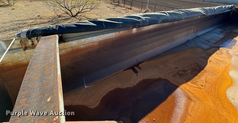 image for item GQ9226 2016 Clement Starlite end dump trailer