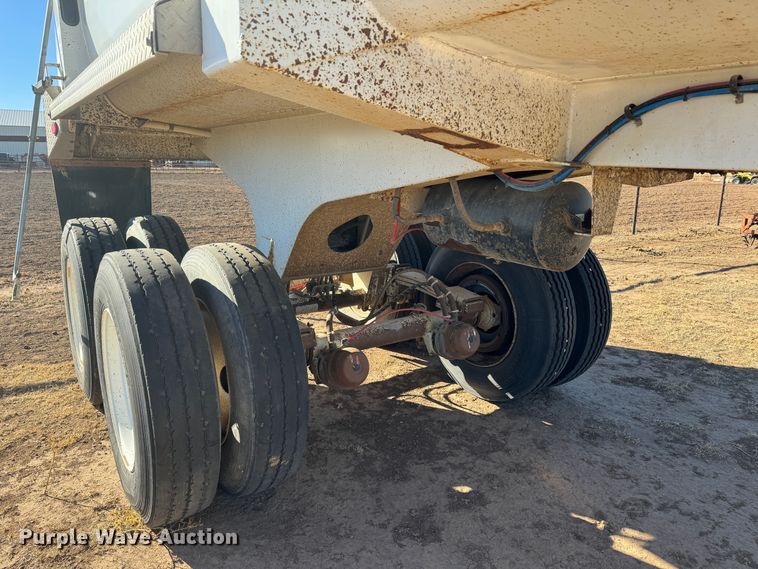 image for item GQ9226 2016 Clement Starlite end dump trailer