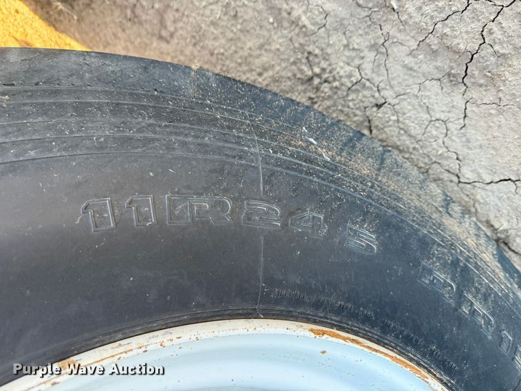 image for item GQ9226 2016 Clement Starlite end dump trailer