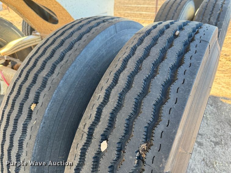 image for item GQ9226 2016 Clement Starlite end dump trailer