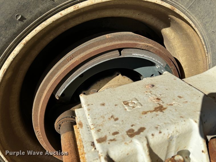 image for item GQ9226 2016 Clement Starlite end dump trailer