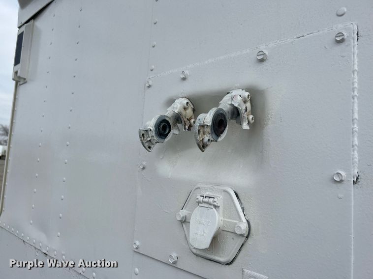 image for item KH9652 1983 Utility Trailer VS2DS dry van trailer