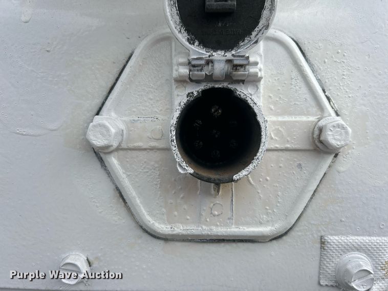 image for item KH9652 1983 Utility Trailer VS2DS dry van trailer